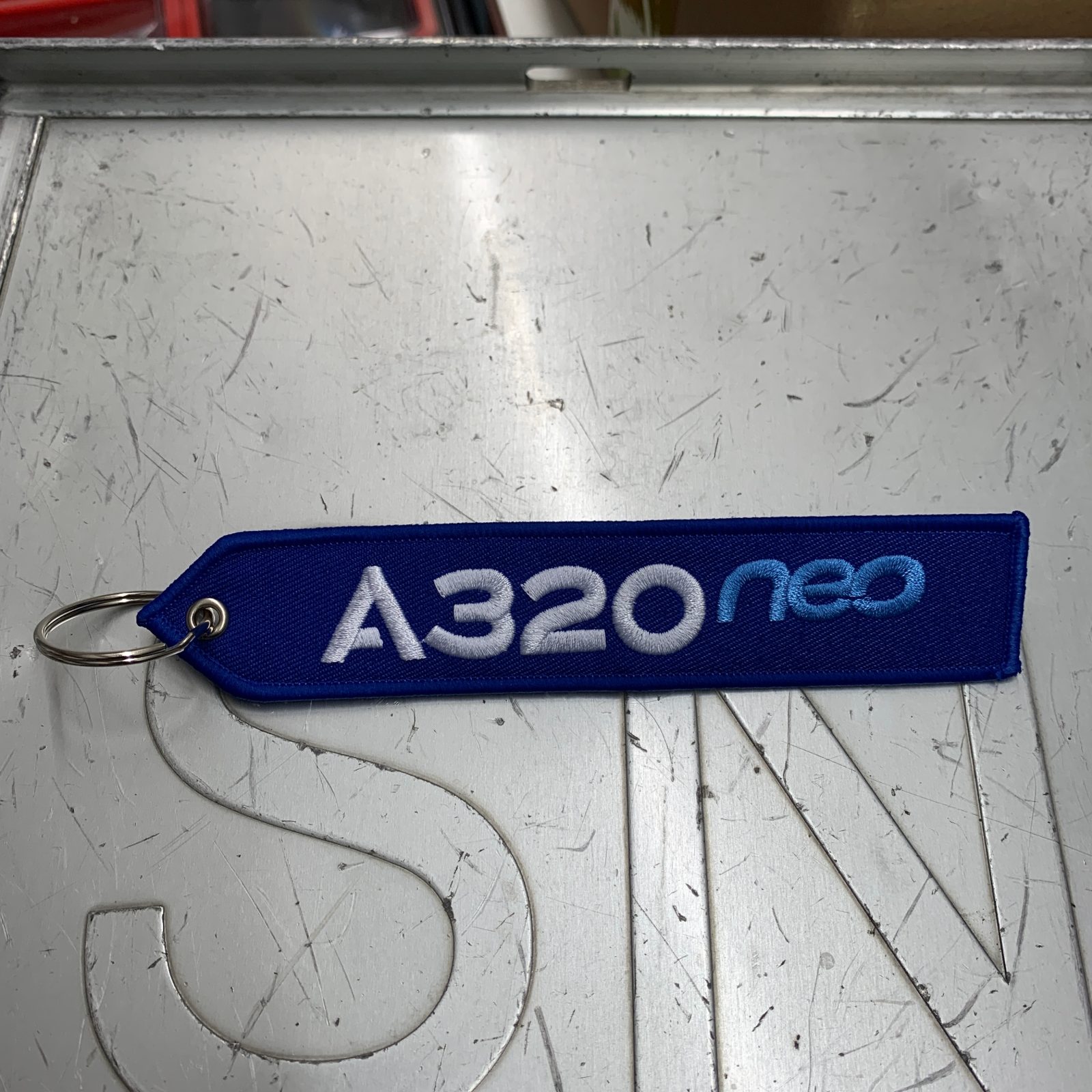 A320neo Keychain – Ansicht 2 | 25CENTER